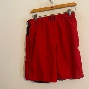 NIKE RED & BLACK SHORTS SIZE LARGE